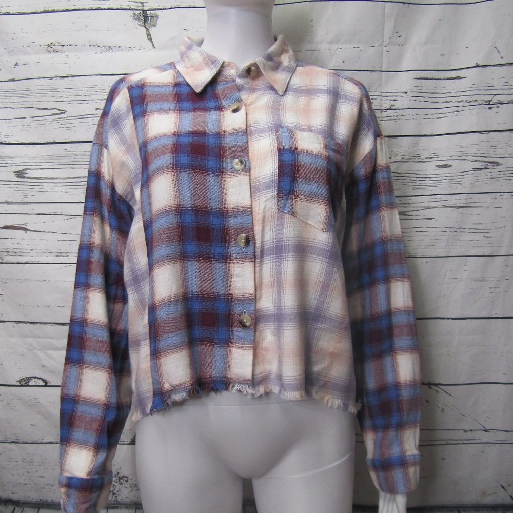 Versona Cropped Plaid Shirt